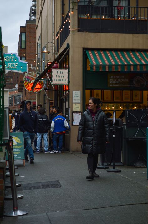 street pic of seattle! that chowder place was bomb! cute aesthetic picture for a wall paper or photo collage! - - photo taken by mwah! 💗 Seattle Street, Seattle City, Saturday Evening Post, Evening Post, Pike Place, Aesthetic Picture, Emerald City, Puget Sound, Dream City