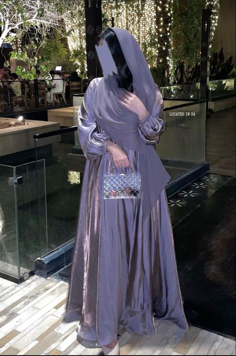 Formal Hijab Dress, Arab Lifestyle, Luxury Abaya, Khaleeji Abaya, Abaya Outfit, Muslim Girl, Mode Abaya, Muslim Fashion Hijab, Modesty Fashion