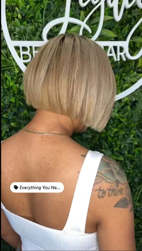 Ice Blonde Bob, Brown Skin Blonde Hair, Natural Hair Bob Cut, Natural Short Cuts, Short Hair Blowout, Natural Hair Bob, Bob Cuts, Repair Hair, Short Sassy Hair