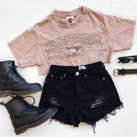 Generation Outcast Clothing on Instagram: “Vintage 🔥🔥 Shop our Harley Davidson tees online now! #outcastclothing” Harley Davidson Outfits, Outcast Clothing, Cute Country Outfits, Harley Davidson Tee, Book Character, Harley Davidson Women, Vintage Harley Davidson, Tee Outfit, Vintage Harley