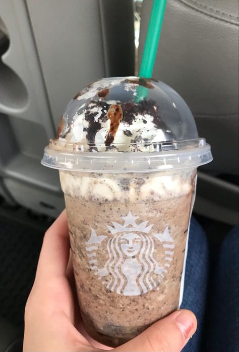 Cookie Crumble Frappuccino, Frappuccino Starbucks, Mocha Cookie Crumble, Cookie Crumble, Starbucks Rewards, Starbucks Drink, Starbucks Frappuccino, Chocolate Mint, Starbucks Recipes