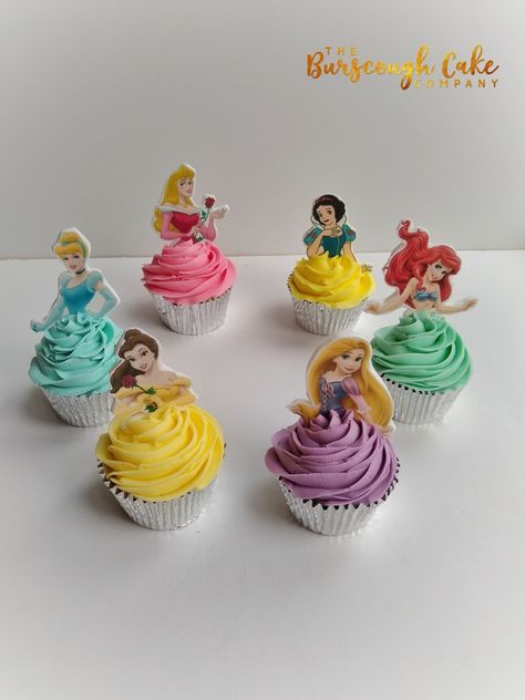 Princess Birthday Party Cupcakes, Disney Princess Birthday Cupcakes, Disney Princess Cake Ideas Buttercream, Cupcakes Disney Theme, Cupcake Princess Cake, Disney Princess Cupcakes Ideas, Disney Princess Cupcake Cake, Princess Themed Cupcakes, Sleeping Beauty Cupcakes