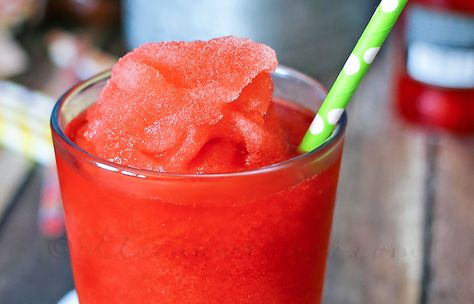 Now you don't have to head to the corner store for your favorite frozen drink . Make this Homemade Cherry Slurpee that tastes just like the original. Yummy! Slurpee Costume, Homemade Slurpee, Orange Julius Recipe, Frozen Drinks, Smoothie Drinks, Summer Treats, Slushies, Frozen Treats, Non Alcoholic