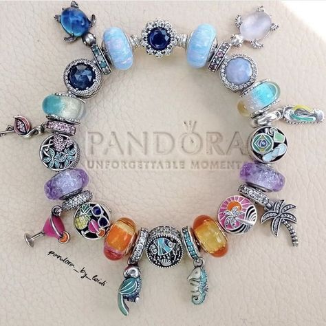 Pandora Bracelet Multicolor, Summer Pandora Bracelets, Pandora Summer Bracelet, Pandora Bracelet Inspiration, Pandora Charm Bracelet Aesthetic, Pandora Charm Necklace, Pandora Summer, Pandora Bracelet Charms Ideas, Girly Bracelets