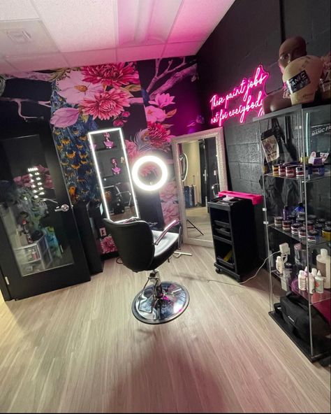 Hairstyle Room Ideas, Hair Braiding Shop Decor, Braid Room Decor, Hair Salon In Bedroom Ideas, Hair And Lash Studio Decor, Hair Room In Bedroom, Nail And Hair Room Ideas, Hair Stylist Room Aesthetic, Hairstylist Career Goals