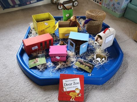 Tiff Tray Ideas Eyfs, Zoo Tuff Tray, Book Inspired Tuff Trays, Dear Zoo Tuff Tray Ideas, Fairy Tale Tuff Tray, Dear Zoo Sensory Tray, Zoo Sensory, Traditional Tales Tuff Tray, Dear Zoo Activities