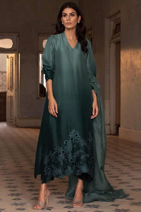 Teal Green Color, Trouser Suit, Eid Special, Pakistani Fashion Party Wear, Spring Set, Silk Suit, Dress Indian Style, Pakistani Dress Design, Indian Designer Outfits