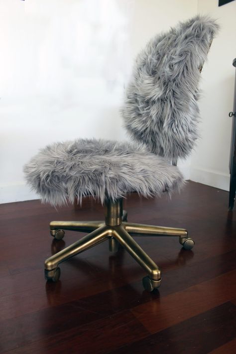 Make this fur and gold office chair with a step by step tutorial. This faux fur office chair is cute, stylish, and offers great back support. it is great for women who love DIY home office projects. #CreativeFashionBlog #officechair #homeoffice #fauxfur Faux Fur Chair, Gold Office Chair, Ikea Office Chair, Diy Faux Fur, Office Chair Makeover, Office Chair Diy, Plastic Patio Chairs, Faux Iron, Fur Chair