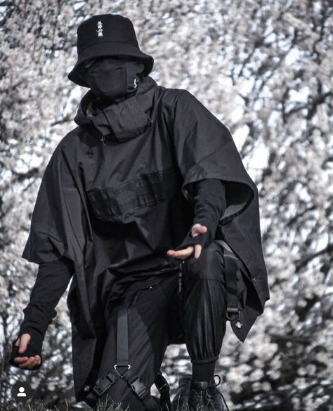 Ninja Inspired Outfit, Mens Fashion Techwear, Urban Ninja Fashion, Lizard Alien, Techwear Ninja, Techwear Men, Black Techwear, Futuristic Clothing, Ninja Outfit