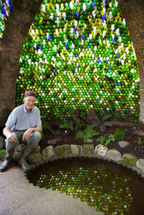 'Blotto grotto' made from 5,000 wine bottles is shortlisted alongside Dad's Army museum: It can only be Shed of the Year competition Casa Hobbit, Wine Bottle Wall, Shed Of The Year, Old Wine Bottles, Bottle House, Earthship Home, Deco Nature, Wine Bottle Art, Bottle Garden