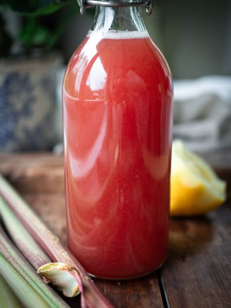 Rhubarb Cordial Recipe, Diy Cordial, Skyrim Christmas, Fermented Rhubarb, Rhubarb Liqueur Recipes, Cordial Recipes, Rhubarb Liqueur, Rhubarb Cordial, Rhubarb Lemonade