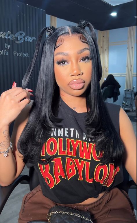 Half Up Half Down With Bangs, Y2k Hairstyles Black Women, Exotic Hairstyles, Sleek Ponytail Hairstyles, Sew In Hairstyles, Frontal Wig Hairstyles, Birthday Hairstyles, Frontal Hairstyles, Quick Weave Hairstyles