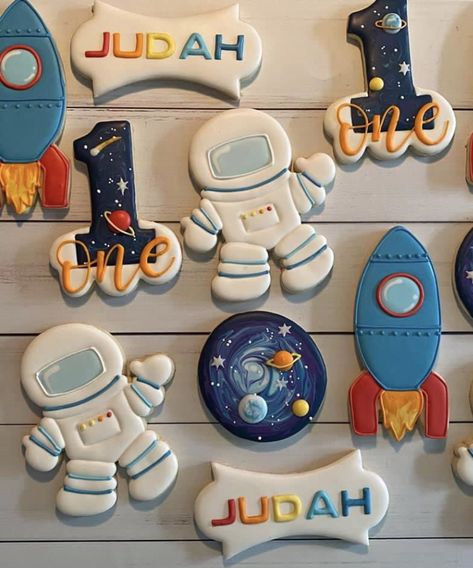 Boys First Birthday Party Ideas, Boys 1st Birthday Party Ideas, Astronaut Birthday, Boy Birthday Party Themes, Outer Space Birthday, Bday Party Theme, Space Birthday Party, 1st Birthday Party Themes, 1st Birthday Themes