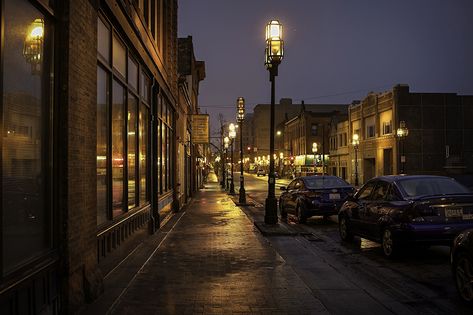 Desktop Wallpapers USA Duluth Minnesota Street Night Street lights Duluth Aesthetic, City Lights Wallpaper, Vintage Desktop Wallpapers, Duluth Minnesota, Fotografi Vintage, Mac Wallpaper, Night Scenery, Lit Wallpaper, Night Landscape