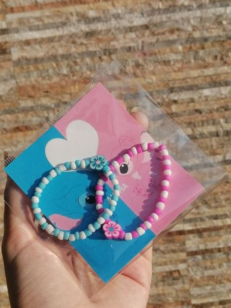 Bracelet Bussines, Pulseras Aesthetic, Cute Friendship Bracelets, Preppy Bracelets, Best Friend Bracelets, Crystal Bead Jewelry, Lilo Y Stitch, Diy Jewelry Unique, Best Friend Jewelry