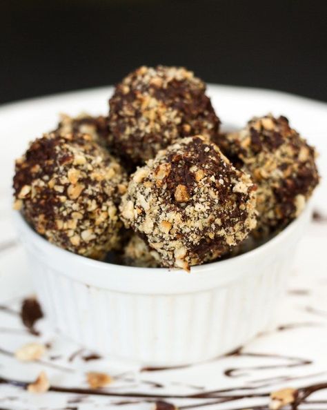 Hazelnut Mocha Protein Balls Mocha Protein Balls, High Protein Balls, Protein Ball Recipes, Protein Bites Recipe, Protein Balls Recipe, Protein Balls Healthy, Low Fat High Protein, Protein Balls Recipes, Protein Bars Homemade