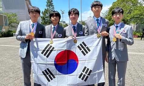 South Korea School, Korea School, University Professor, First Place, High School Students, High School Seniors, School Students, Tokyo Japan, A Team