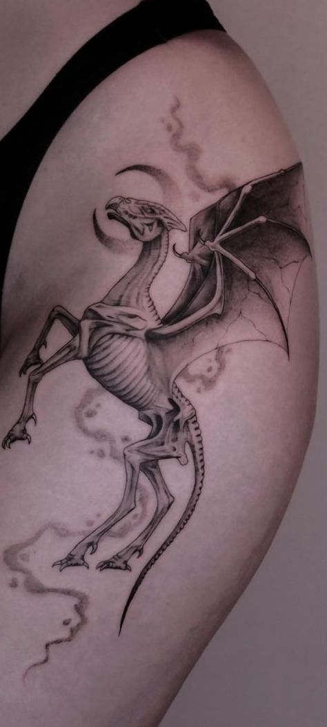 Harry Potter Threstals Tattoo, Small Thestral Tattoo, Syrax Dragon Tattoo, Harry Potter Creatures Tattoo, Phoenix Tattoo Harry Potter, Thestral Harry Potter, Thestral Art, World Of Warcraft Tattoo, Thestral Tattoo