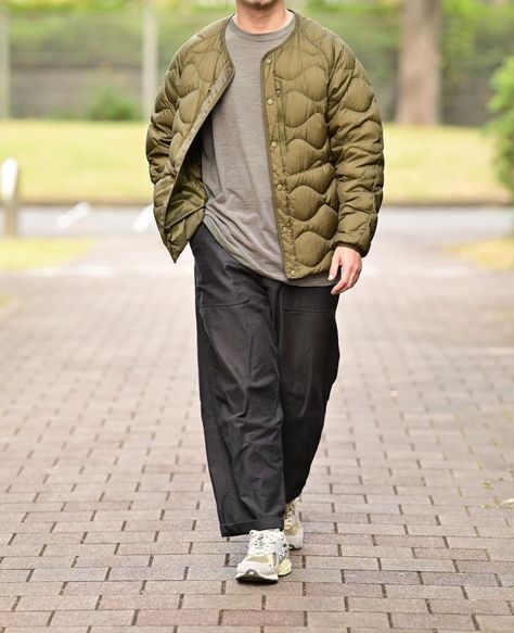 Liner Jacket Outfit Men, Liner Jacket Outfit, Green Cargo Pants Outfit Men, Green Cargo Pants Outfit, Jacket Outfit Men, Cargo Pants Outfit Men, Muji Style, Liner Jacket, Pants Outfit Men