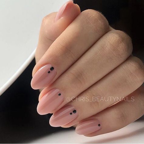 Small Round Nails Design, Nails Dots Minimalist, Black Dipped Nails Ideas, Nails With Dots Simple, Nails With Black Dots, Black Dot Nails, Dot Manicure, Long Square Nails, Hello Nails