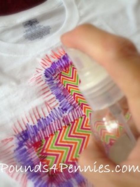 How to make Sharpie Tie Dye Tie Dye With Sharpies, Diy Tie Dye Shoes, Sharpie T Shirts, Sharpie Tie Dye, Ty Dye, Diy Tie Dye Shirts, Tie Dye Shoes, Sharpie Crafts, Diy Sharpie