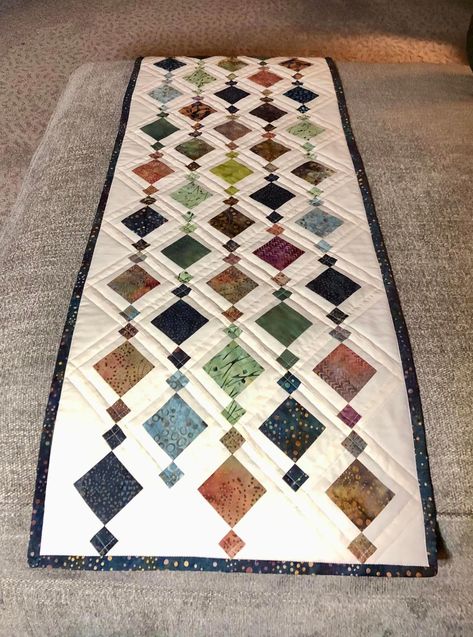 Chandelier Table Runner Pattern, Chandelier Quilt Pattern Tutorial, Quilt Table Runner Patterns Free Missouri Star Quilt, Christmas Tree Quilted Table Runner, Quilted Bed Scarf Runner Patterns, How Sew Runner For Loving Room Corner Table, Bed Runners Ideas, Teal Quilted Table Runner, Table Runner Tutorial