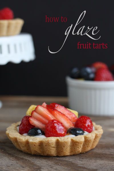 How to Glaze Fruit Tarts | DessArts.com Tart Cake Birthday, Pancake Nutella, Fruit Tart Glaze, Tart Glaze, Fruit Tart Cake, Pizza Sugar Cookie, Tart Cake, Bakery Display Case, Fruit Tarts