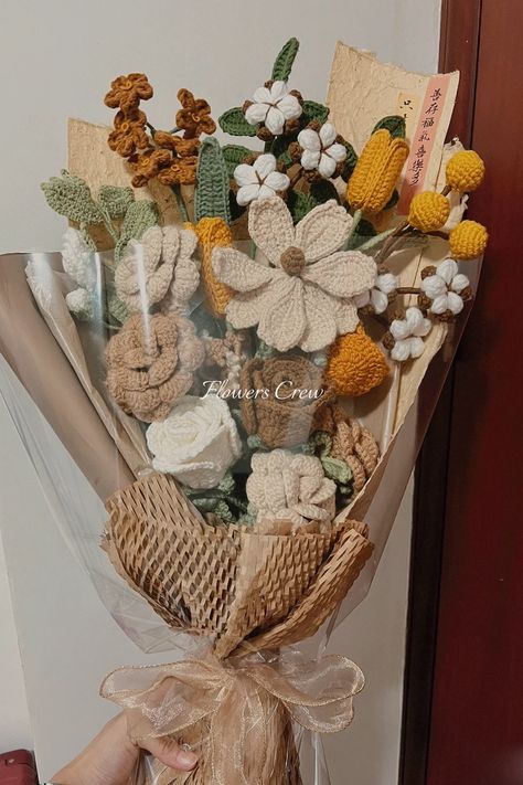 flower bouquet for event Cotton Flower Crochet, Crochet Cotton Flower, Crochet Flower Display, Crochet Flower Shop, Crochet Flower Bouquets, Cotton Flower Bouquet, Crochet Wedding Bouquet, Diy Fall Ideas, Easy Crochet Flower