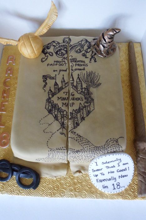 Harry Potter Birthday Cake Ideas, Bookworm Party, Harry Potter Watch, Map Cake, Hogwarts Party, Harry Potter Theme Birthday, Tier Cakes, Harry Potter Birthday Cake, Harry Potter Marauders Map