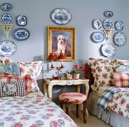 Designer Spotlight: Charles Faudree • It’s All In The Mix! Plates On The Wall, Charles Faudree, French Country Decorating Bedroom, Country Bedroom Decor, French Country Bathroom, French Country Bedrooms, French Country Design, Inspiring Interiors, Country Bedroom