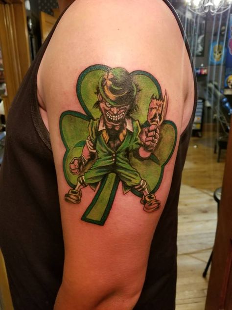 Irish Shamrock Tattoo, Leprechaun Tattoos, Scotland Tattoo, Crucifix Tattoo, Irish Tattoo, Celtic Tattoos For Men, Shamrock Art, Celtic Dragon Tattoos, Shamrock Tattoos