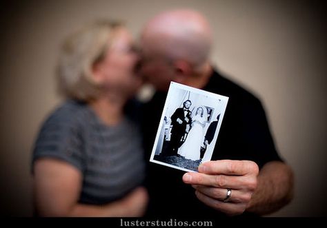 Anniversary Photo Shoot Ideas, Anniversary Photo Shoot, Anniversary Photography, Anniversary Pictures, Photo Shoot Ideas, Anniversary Photo, Silver Anniversary, 50th Wedding Anniversary, Anniversary Photos