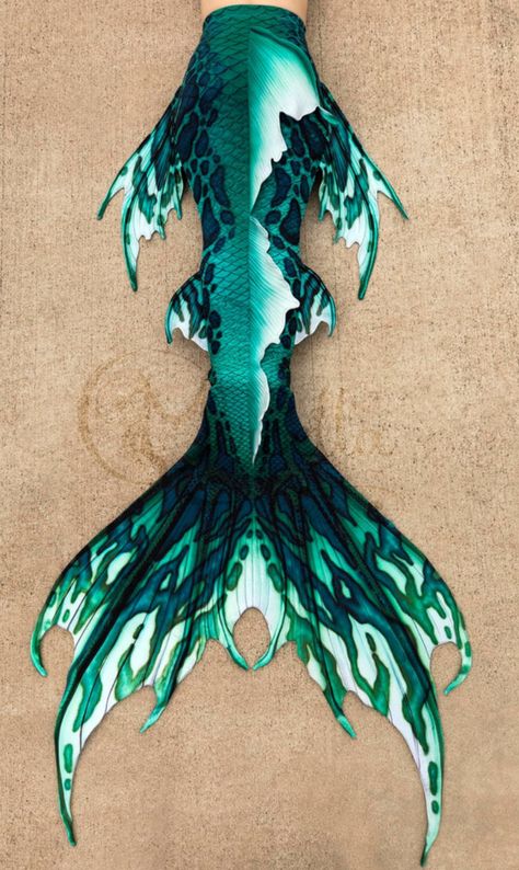 Purple Mermaid Tail Aesthetic, Real Mermaid Tails, Mermaid Tail Aesthetic, Mermaid Tail Art, Green Mermaid Tail, Blue Mermaid Tail, Realistic Mermaid Tails, Fantasy Crown, Realistic Mermaid