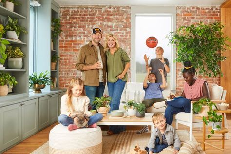 Dave and Jenny Marrs Balance Family, Fame, and Farm Life Dave And Jenny Marrs, Jenny Marrs, Better Homes And Gardens Magazine, Sneeze Guards, Wicker Dining Chairs, Interior Decorating Styles, Outdoor Pouf, Better Homes And Garden, Farms Living