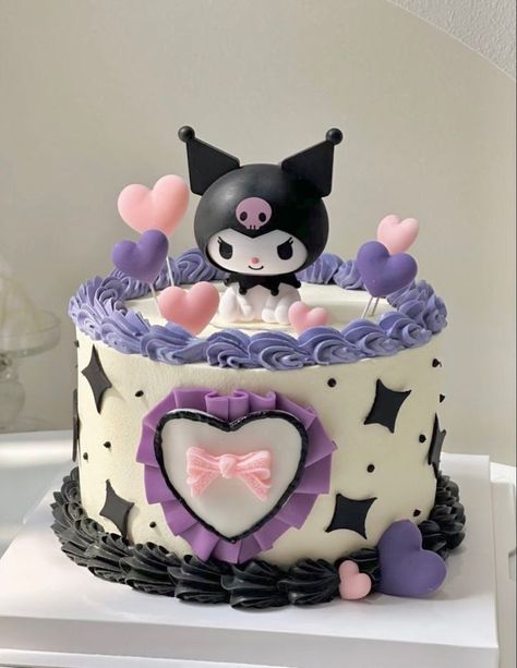 Kuromi Cakes Ideas, Kuromi Cake Ideas Birthdays, Kuromi Cake Design, Hello Kitty And Friends Cake, Kuromi Cakes, Kuromi Birthday Cake, Pastel Kuromi, Kuromi Cake, Kuromi Party