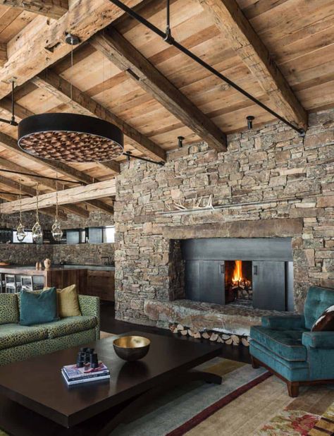 Cozy mountain cabin in Montana maximizes minimal space Log Cabin Fireplace, Modern Rustic Cabin, Rustic Family Room, Cabin Fireplace, Fireplace Doors, Rustic Luxe, Rustic Bathroom Designs, Guest Cabin, Mountain Modern