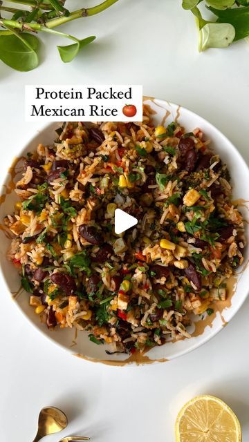 Shrushti | Vegetarian Jain Recipes 👩🏻‍🍳 on Instagram: "Protein packed Mexican Rice 🍅🫑 One of the most common questions I get is what do I pack in my office lunch dabbas! 🍱 Or what recipes are good for meal prep! Starting a new series 📝 today highlighting some of these easy protein packed recipes that will be perfect to make at home! 😁 So make sure you hit that follow button so that you don’t miss anything! 📌Save and share this recipe and try it out! And stay tuned for more recipes in the “Lunch Dabba” series! Recipe (Serves 2): 1️⃣ Add 1 tsp oil to a pan with 1/2-1 finely chopped jalapeño. Add 1/2 cup chopped extra firm tofu or paneer. Add 1/2 cup each of chopped colorful bell pepper, zucchini, broccoli and saute for 5 mins on medium heat until soft. 2️⃣ Add finely chopped 2 small Protein Packed Recipes, Zucchini Broccoli, Jain Recipes, Easy Protein, Firm Tofu, Office Lunch, Mexican Rice, Extra Firm Tofu, More Recipes