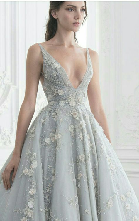 Paolo Sebastian, Classy Prom Dresses, Trendy Dress Outfits, Princess Ball Gowns, Prom Dress Inspiration, Tulle Gown, Gala Dresses, Fantasy Dress, Prom Dresses Ball Gown