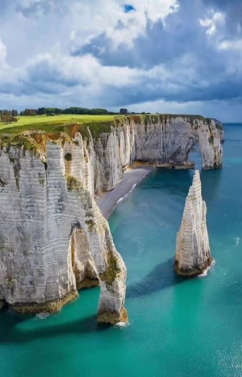 Falaise Etretat, Etretat France, Coast Of France, Regions Of France, Geology Rocks, Travel Postcard, Landscape Plan, Landscape Poster, North Coast