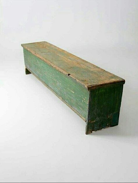 Primitive Bench, Old Benches, Deco Champetre, Prim Decor, Primitive Furniture, Primitive Antiques, Country Furniture, Wooden Bench, Country Primitive