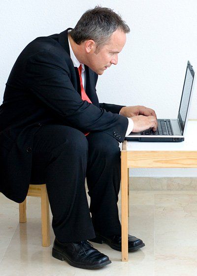 Computer work and poor posture can lead to shoulder pain. Improve your posture and developing strong shoulders will help with the pain. Reverse Fly Exercise, Fly Exercise, Reverse Fly, Computer Work, Improve Your Posture, Bad Posture, Strong Shoulders, Poor Posture, Good Posture