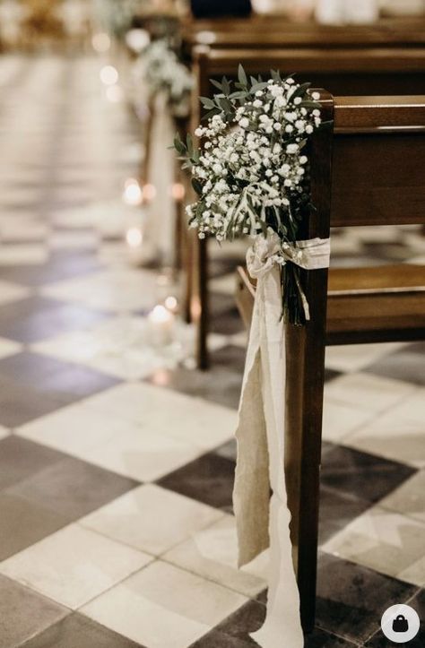 15 Stunning Wedding Decor Ideas on a Budget - Aesther Living Church Aisle Decorations, Wedding Church Decor, Church Wedding Flowers, Wedding Isles, Church Wedding Decorations, Aisle Flowers, Wedding Aisle Decorations, Church Flowers, Church Ceremony