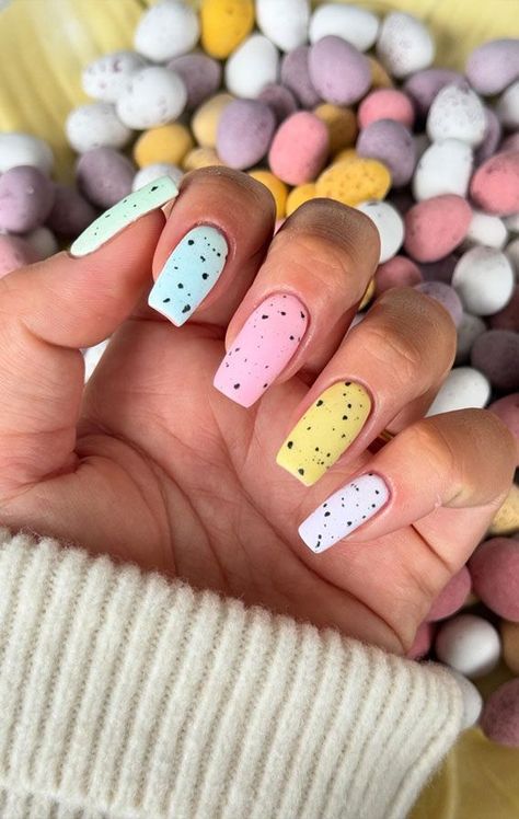 Speckled Egg Nails, Nails Mismatched, Egg Nails, Harry Potter Nail Art, Easter Nail Art Designs, Harry Potter Nails, Pastel Nail Art, Nails Easter, Nails Pastel