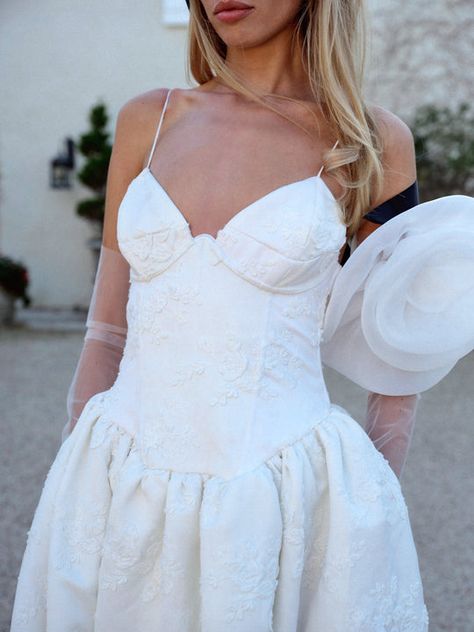 White Bridal Gown, Gown White, Skirt Fabric, Satin Wedding Dress, Long Train, Wedding Lingerie, Satin Wedding, White Bridal, Gathered Skirt