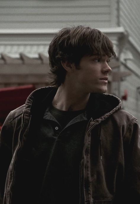 Young Sam Winchester, Sam Supernatural, Supernatural Sam Winchester, Dean Forester, Jared Padalecki Supernatural, Supernatural Gifs, John Winchester, Supernatural Pictures, Winchester Boys