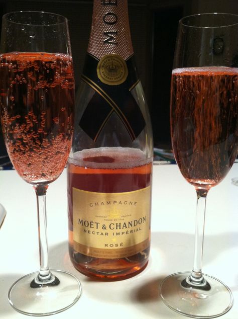 Moet and Chandon Nectar Imperial Rose. According to them this champagne is flamboyant-gourmet-voluptuous. My favorite! Moet Rose Champagne, Rose Champagne Aesthetic, Moet Champagne Aesthetic, Belaire Rose, Luc Belaire, Moet And Chandon, Moet Rose, Expensive Champagne, Chandon Rose