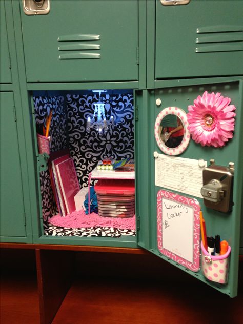 Finally get a locker this year so please comment fun locker decor ideas or great places to buy locker decor! Purple Locker Decor, Decorating Locker Ideas, Decorated School Lockers, Decorated Lockers School, Christmas Locker Ideas, Locker Decorating Ideas, Diy Locker Decor, Decorated Locker, Locker Decorations Ideas