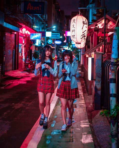 Cyberpunk Photography, Taiwan Street, Bus Girl, Electric Energy, Rainy Night, Museum Exhibition, Sci Fi Movies, New York Street, Street Scenes