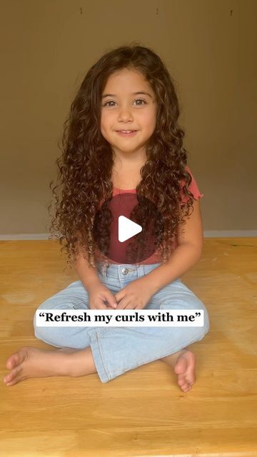 Model | Fashion on Instagram: "A curly hair routine so easy even Ella can do it. I am so proud of her for learning how to take such good care of her curls. She knows exactly what to do with very little help from me. Her favorite part is using the diffuser. She loves the magnetic attachment and doing it herself. Since it’s so lightweight, she usually dries her hair by herself, but of course I am there to assist if needed. We use the @laifen_tech diffuser this is the SE model." Hairstyles For Curly Hair Natural Braids, 3b Curly Hair Products, Cute Easy Hairstyles For Curly Hair, Curly Hair Tips And Tricks, Naturally Curly Hair Styles, Curly Hair 3b, How To Do Curls, Plopping Curly Hair, Curly Hairstyles Ideas