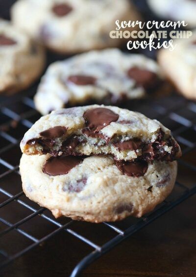 Recipes With Sour Cream, Nutella Biscuits, Sour Cream Cookies, Cookies And Cups, Smart Cookies, Caramel Shortbread, Peanut Butter Candy, Sour Cream Recipes, Cookies Cake